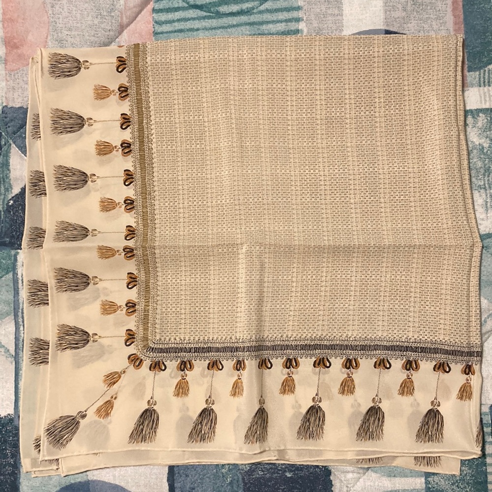 Silk Scarf Ivory with tassel print